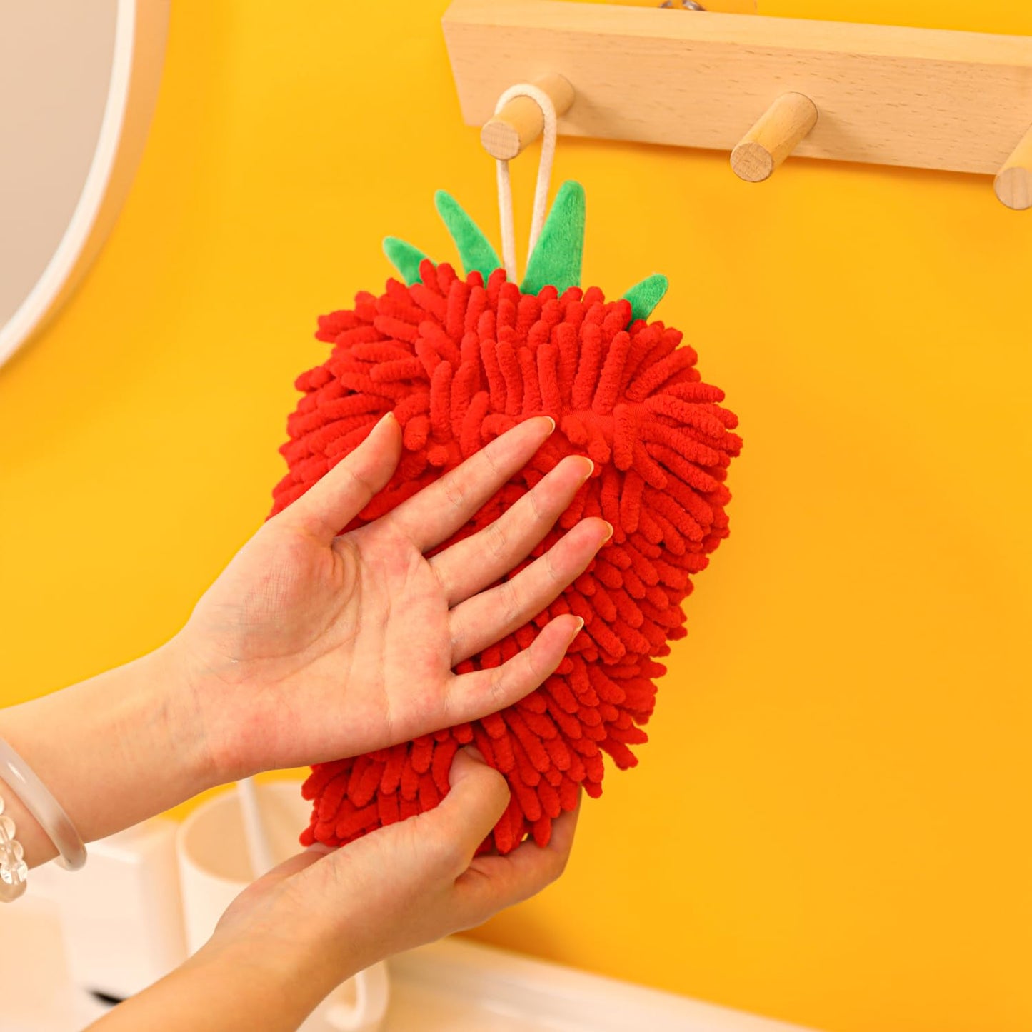 Tyrafry Chenille Bathroom Towels, Cute Hand Towels, Super Soft Water Absorbent Decorative Hand Towels with Hanging Loop Machine Washable Kitchen…