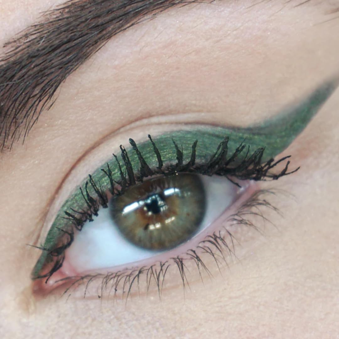 Honeybee Gardens Effortless Eye Liner Pencil in Envy, Rich Pigmentation, Smooth, Long-Wearing, Vegan, Gluten-Free