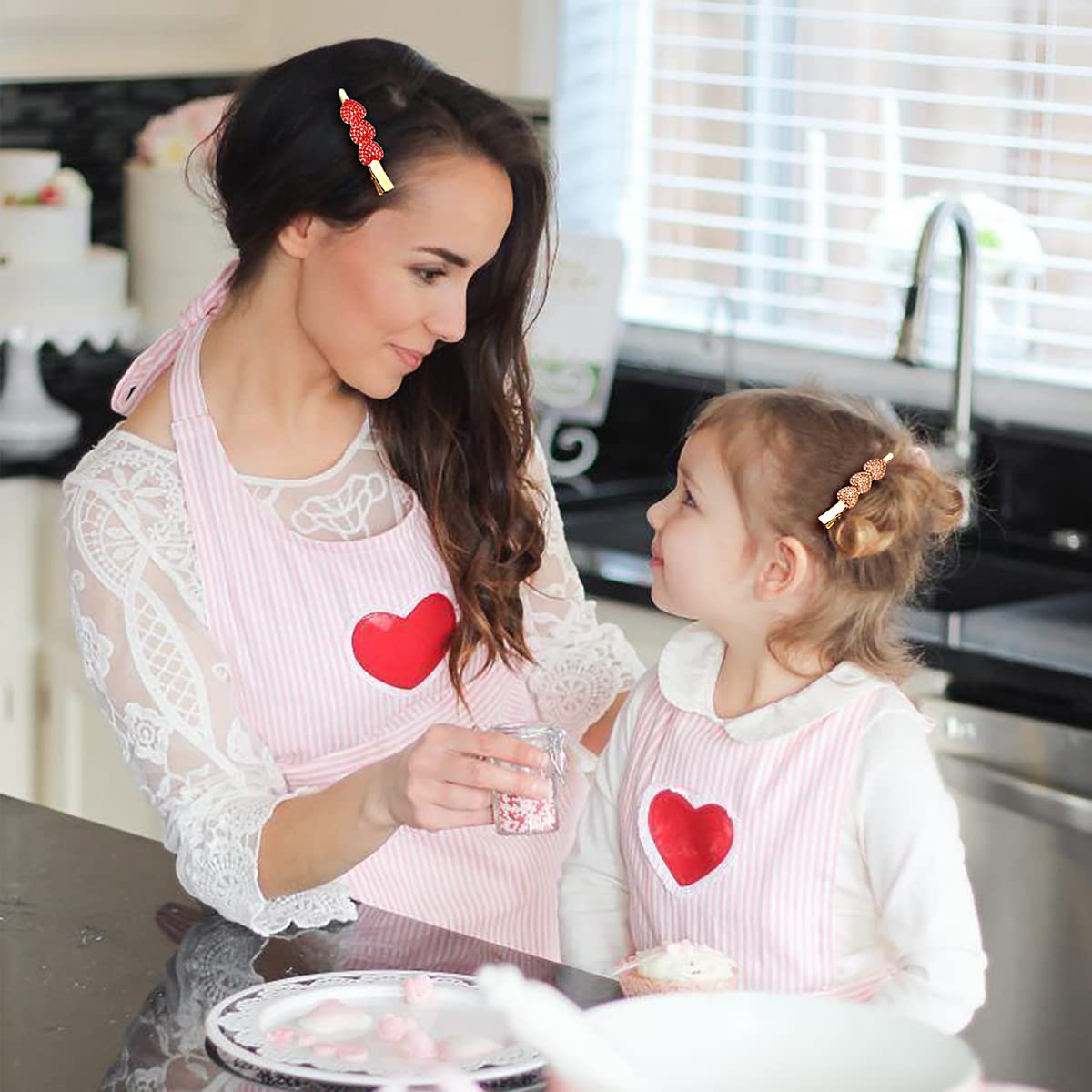 PHALIN 4PCS Valentine’s Day Hair Clips Rhinestone Heart Hairpins for Women Sweet Love Alligator Clips Barrettes Sparkling Styling Hair Accessory (4PCS