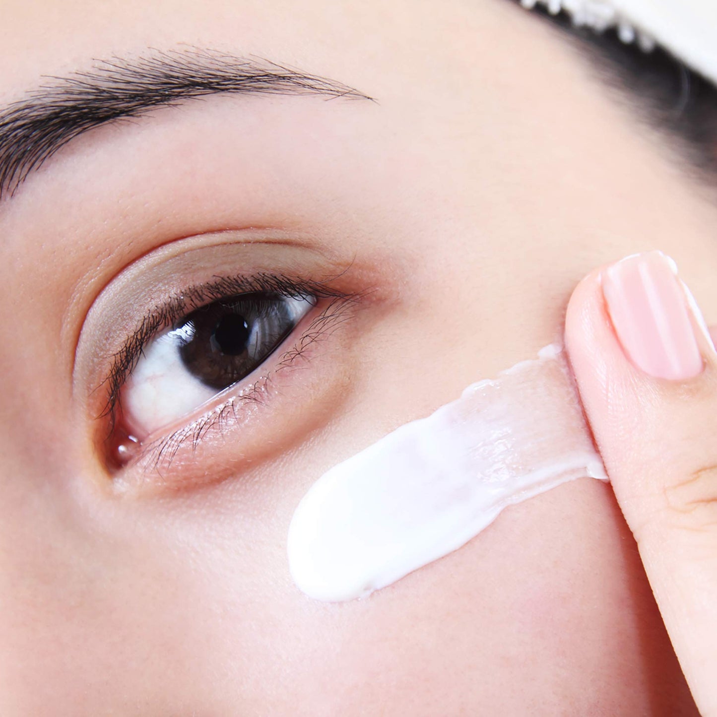 m-61 Hydraboost Eye Cream | Moisturizing, Firming Undereye Cream with Hyaluronic, Glycolic, Vitamin B5, and Peptides. Dermatologist Tested