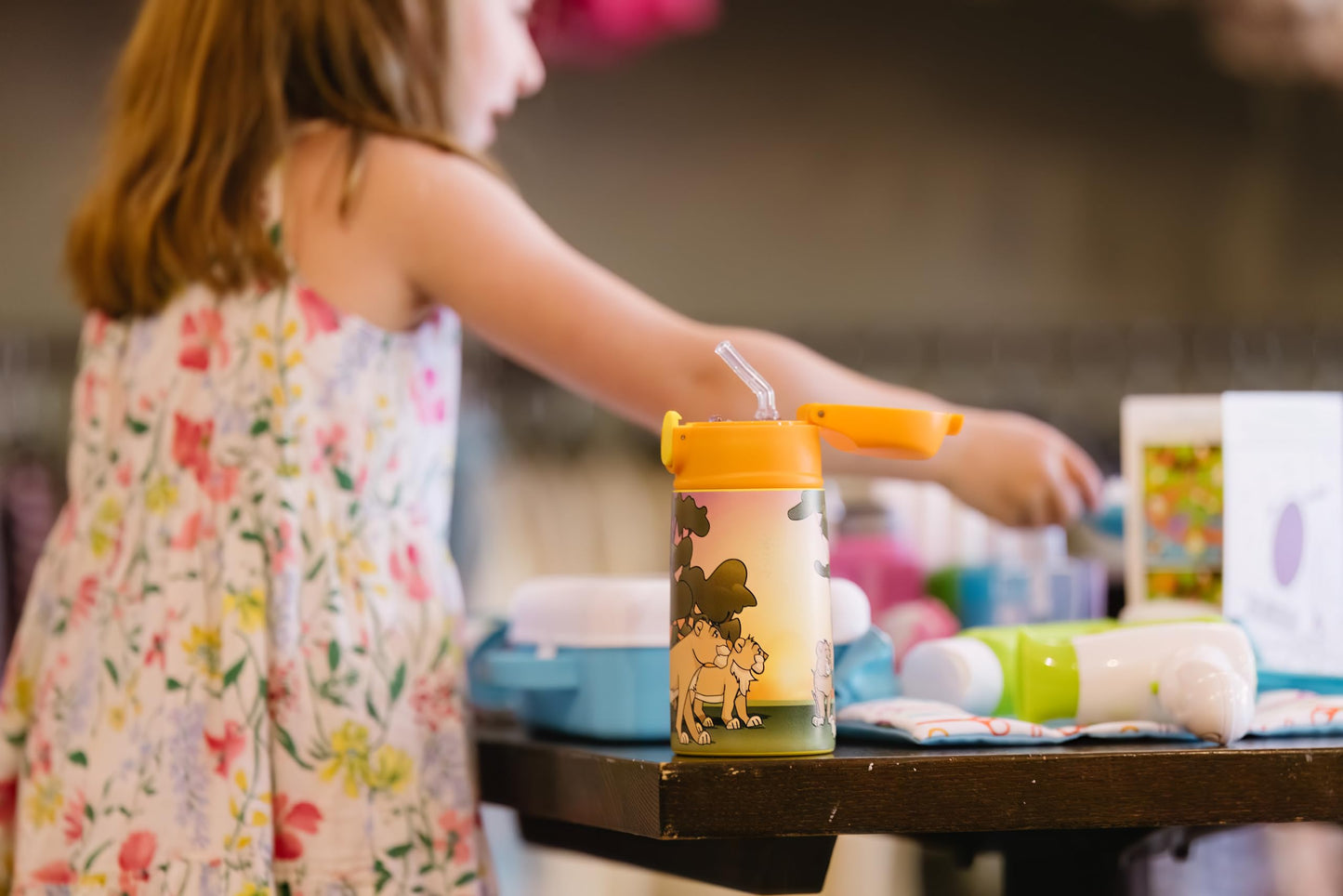 SRM Entertainment Zoo Silverback Gorilla Stainless Steel Water Bottle with Straw Lid, Tumbler with Straw Spout and Flip Top Spill-Safe Lid, Travel