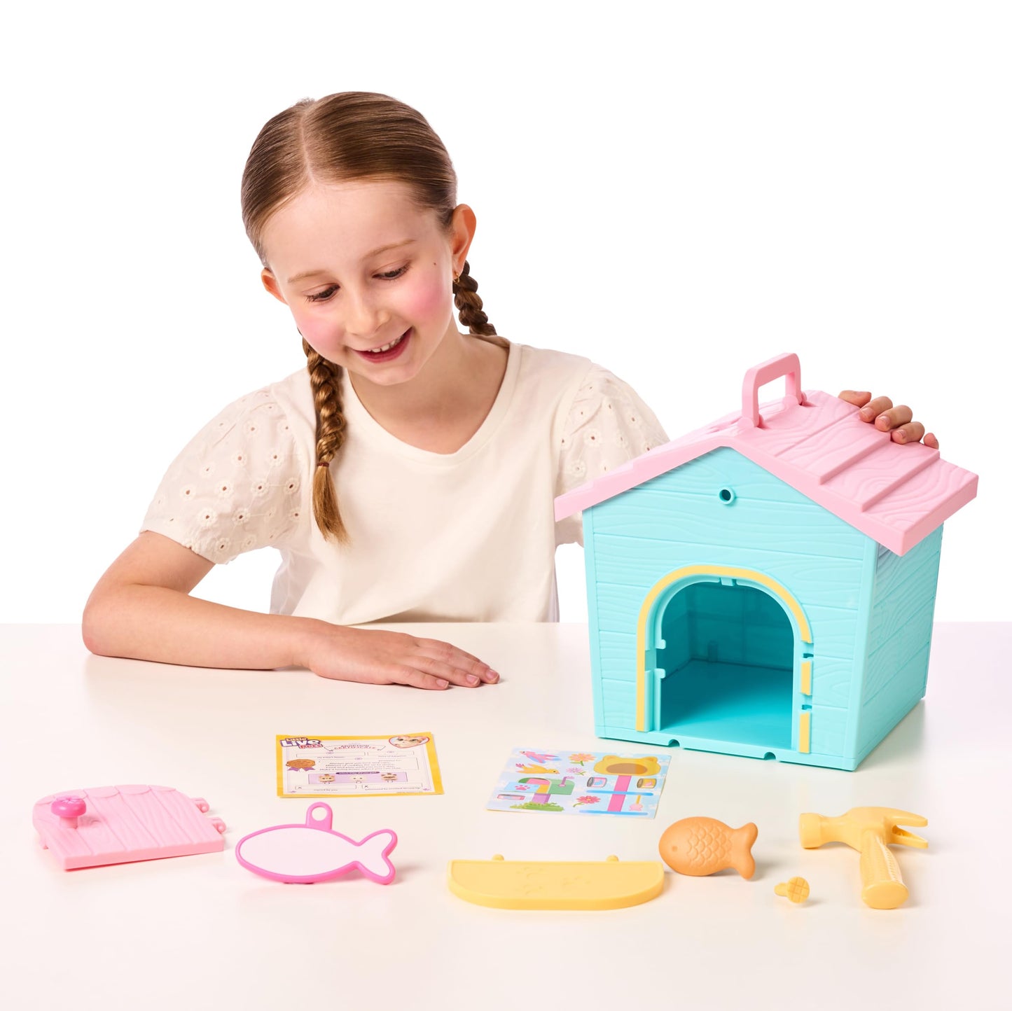 Little Live Pets My Kitty's Home Mini Playset, Mystery Kitty Plush Reveal, Build and Decorate Toy Pet Carrier, Repeat Play, Cat House Toys for Kids 5+