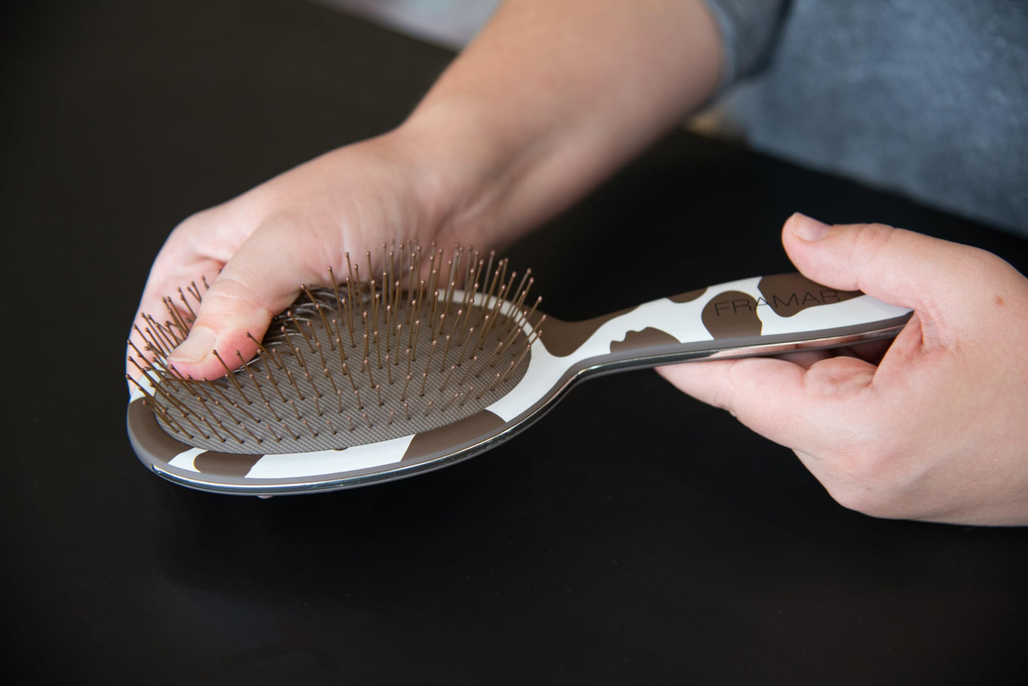 FRAMAR Cow Print Hair Brush Detangler, Detangling Hairbrush For Women, Wet Hair Brush For Girls, Hair Detangler Brush, Wet Hairbrush, Hairbrushes