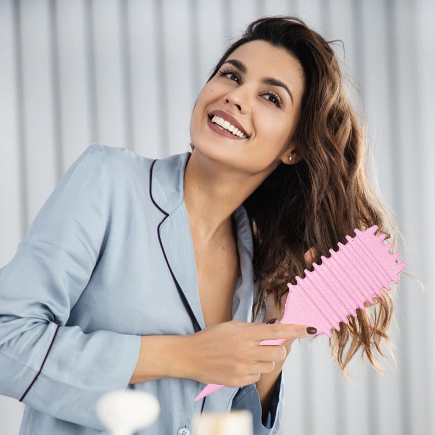 1 PCS Curly Hair Brush, Curl Defining Brush, Curly Hair to Reduce Pulling (Pink) Beauty and Personal Care UVZNUMG