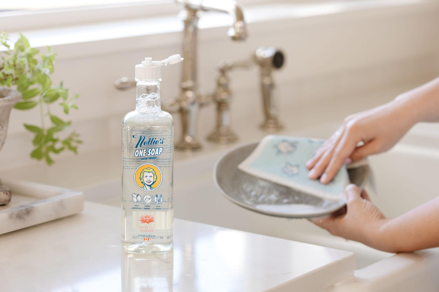 Nellie's One Soap - Water Lily Scent - Gentle Multi-Purpose Cleaner for Dishes, Surfaces & Hands - Plant-Based, Soft on Skin - Made in Canada Beauty & Personal Care Nellie's
