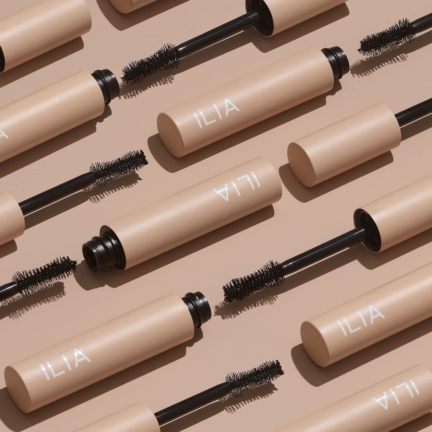 ILIA - Fullest Volumizing Mascara | Weightless, Buildable, Smudge + Flake-Free, Sensitive Eyes Safe | Full, Thick, Healthier Lashes | Non-Toxic