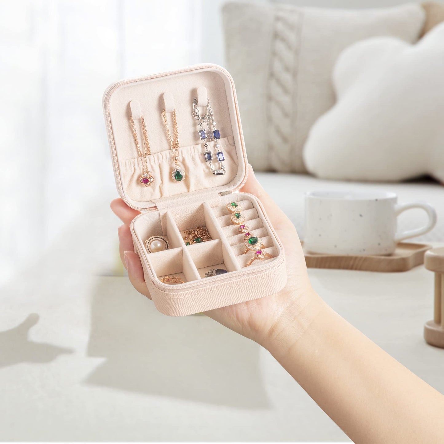 VOMNA Mini Jewelry Travel Case,Small Jewelry Box,Traveling Jewelry Organizer,Portable Jewellery Storage Holder for Rings Earrings Necklace Bracelet…