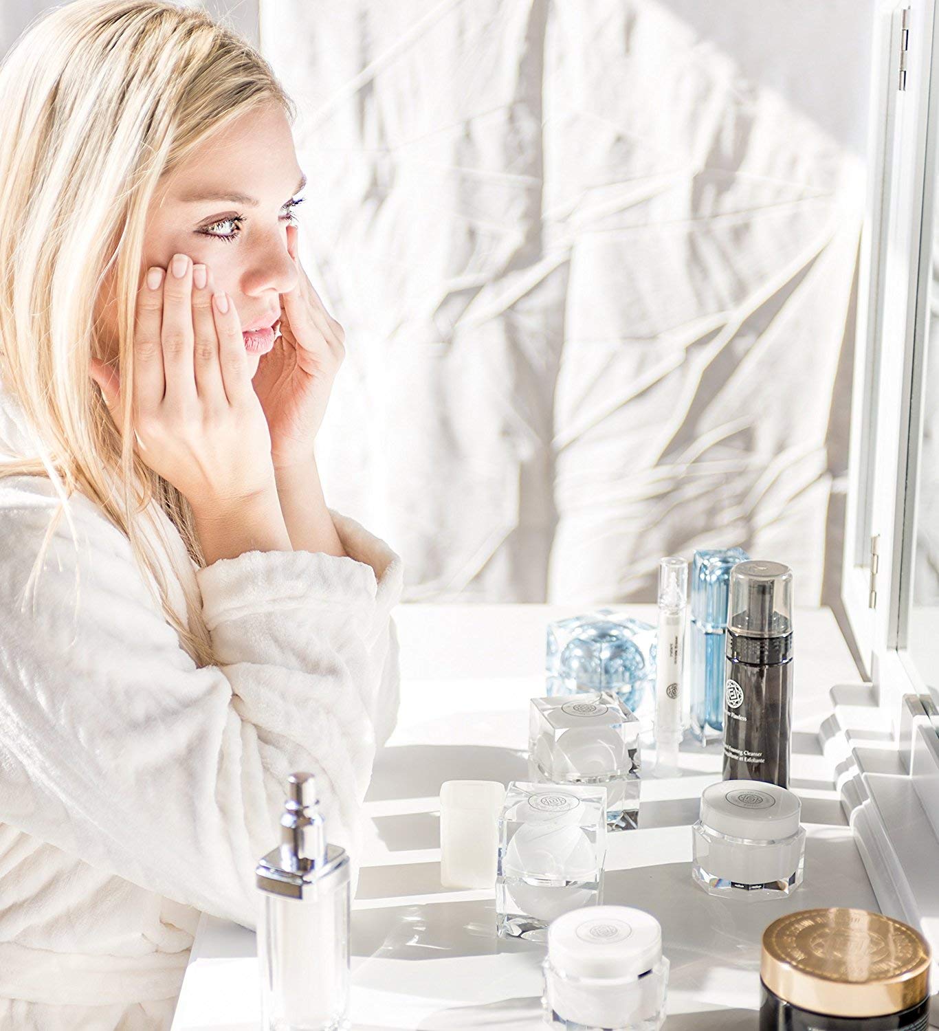 Forever Flawless Diamond Infused Facial Cleanser - Anti-Aging, Hydrating Face Wash with Vitamins A & E and Antioxidants - Gentle Daily Cleanser