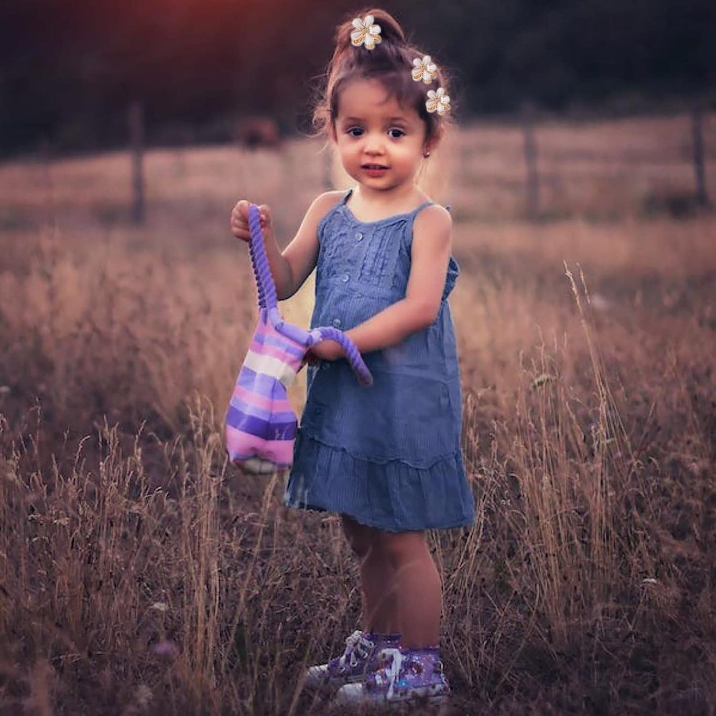 Doromy 16Pcs Small Faux Pearl Hair Claw Clips with Mini Crystal Floral Accents - Sweet Artificial Barrettes for Women and Girls Hair Clips