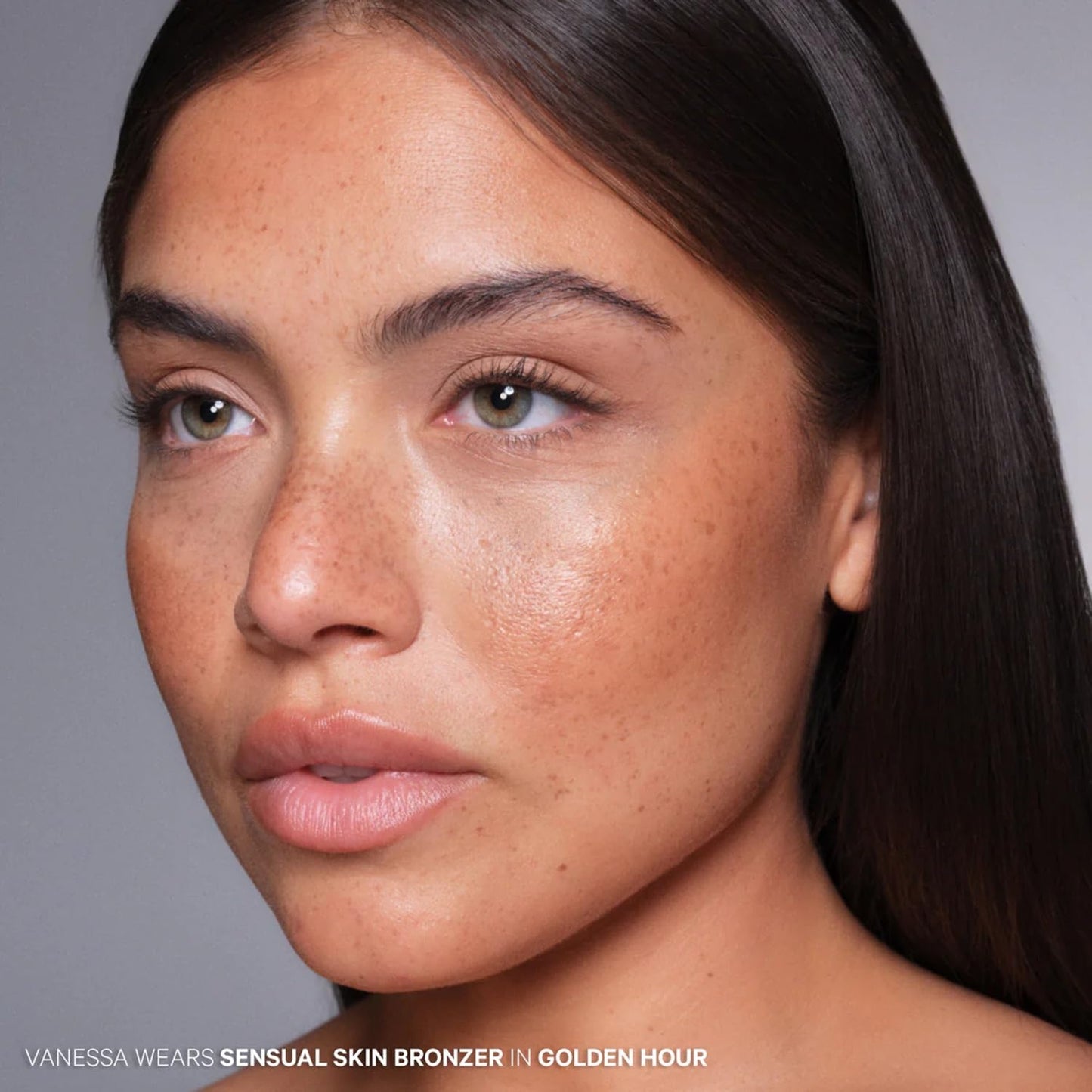 Kevyn Aucoin Sensual Skin Bronzer, Golden Hour - Medium (balanced bronze for medium to tan skin tones): Get a sun-kissed glow. Cream-to-powder