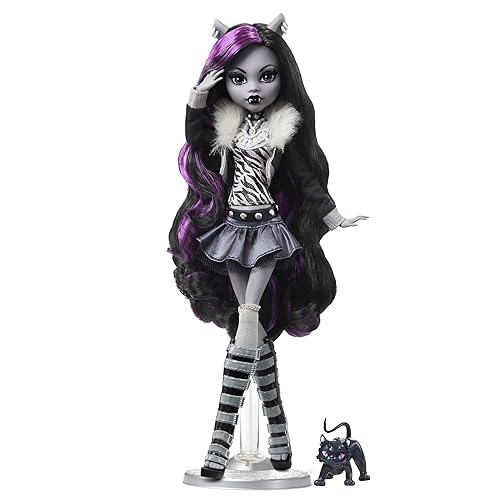 Monster High Reel Drama Doll, Clawdeen Wolf in Black and White, Collectible Reproduction with Doll-Size and Life-Size Posters, Horror Flick Theme
