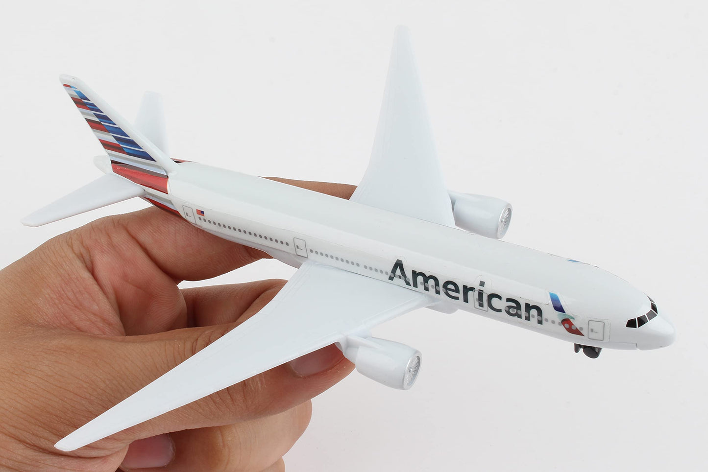 Daron Toy Airplane - American Airlines - Die-Cast Metal Model Airplane Toy with Plastic Parts for Kids Ages 3+