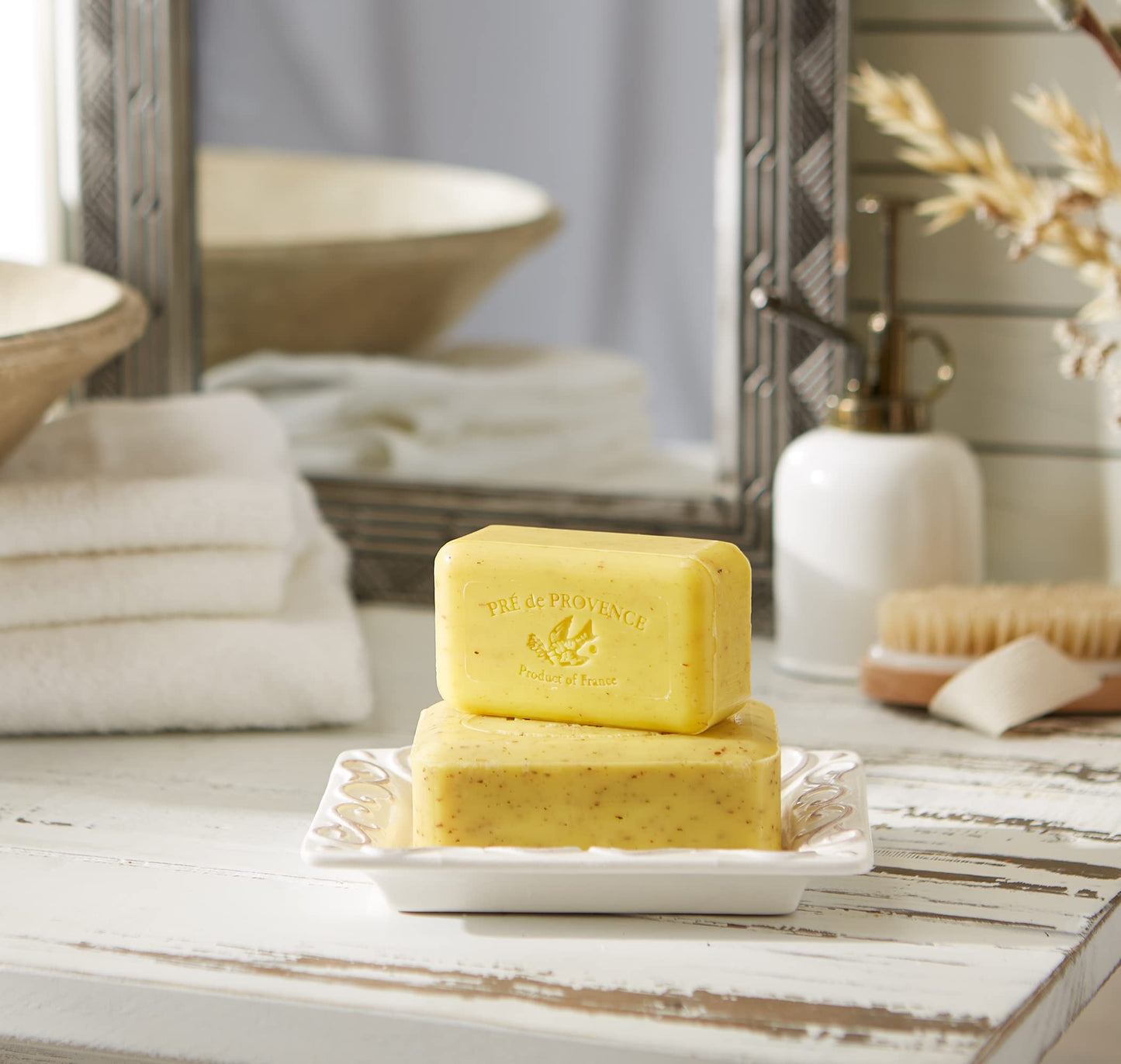 Pre de Provence Artisanal Soap Bar, Natural French Skincare, Enriched with Organic Shea Butter, Quad Milled for Rich, Smooth & Moisturizing Lather