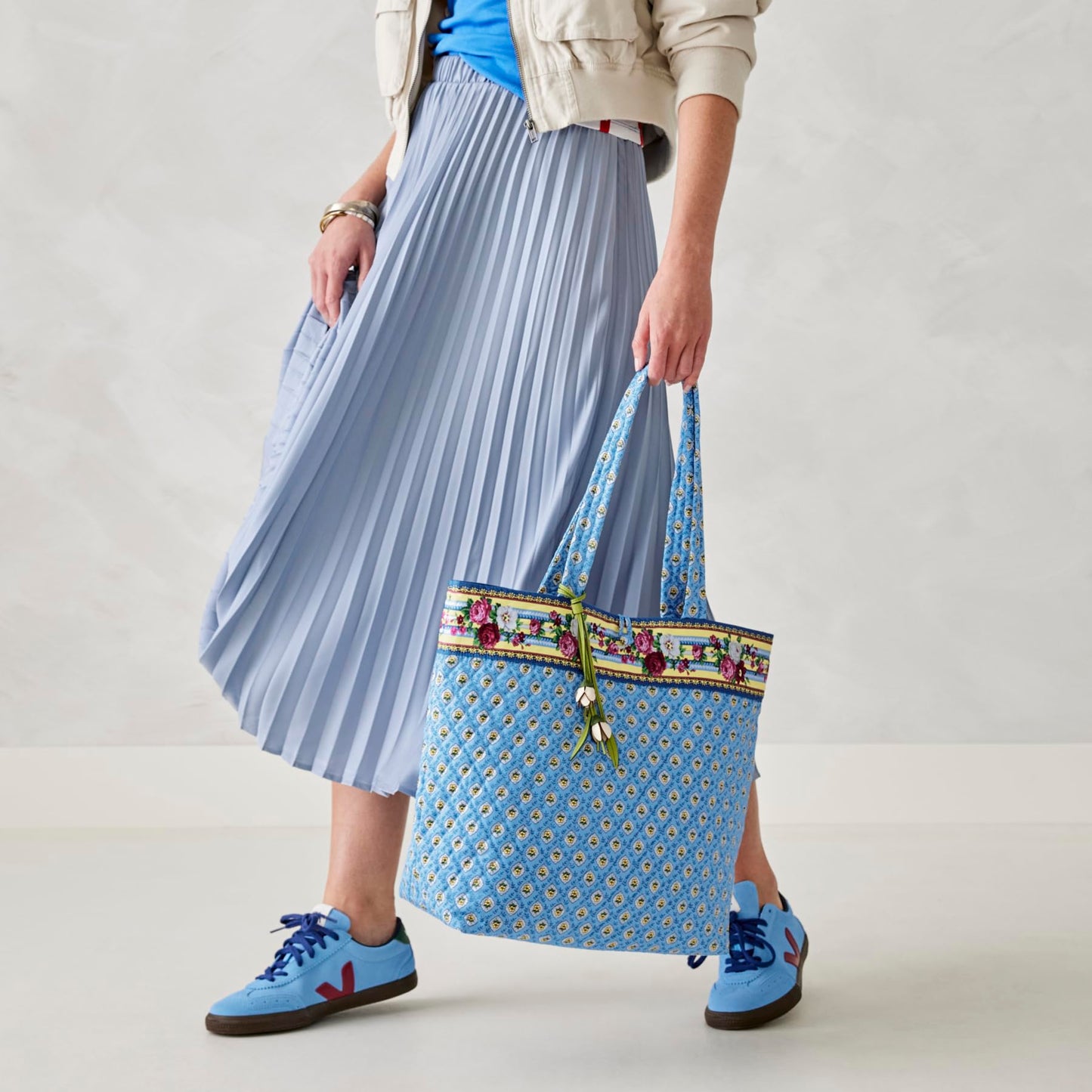 Vera Bradley Premium Cotton Original Tote Bag, Elizabeth Blue