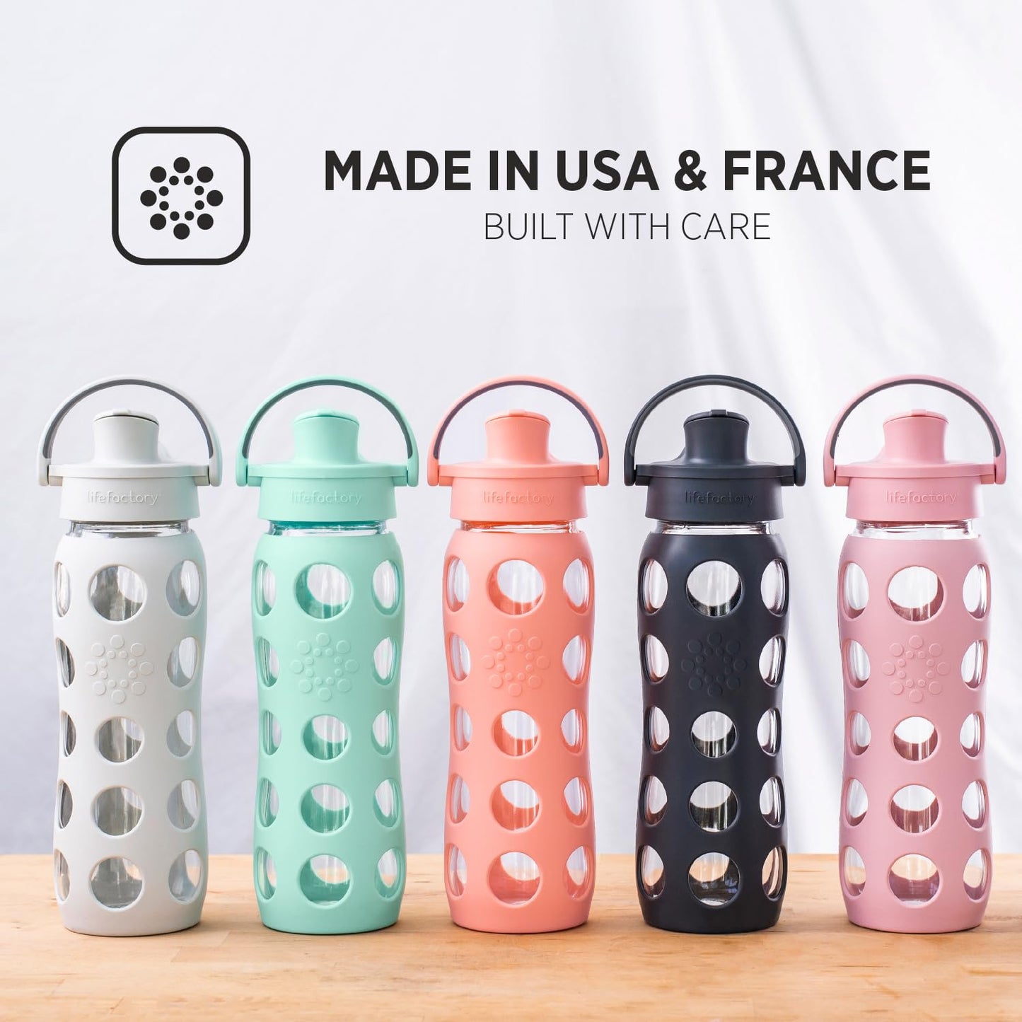 Lifefactory 22-Ounce Glass Water Bottle with Active Flip Cap and Protective Silicone Sleeve, Mint