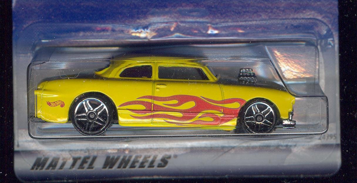 Hot Wheels 2000-086 Yellow Shoe Box 26 of 36 First Edition 1:64 Scale