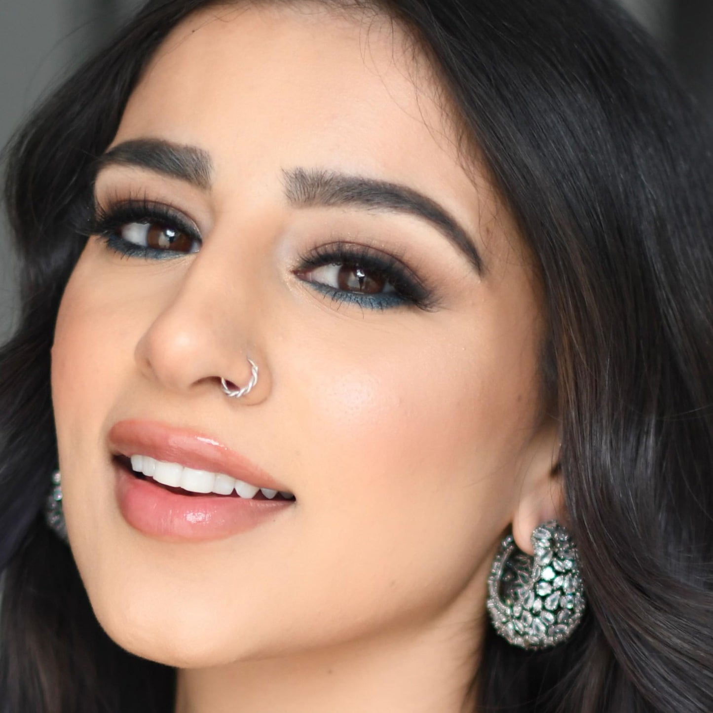 VASANTI Oil-Free Foundation & Concealer in 1 - Liquid Cover-Up (V2) - Full Matte Coverage Long Lasting Paraben-Free Vegan Friendly Makeup