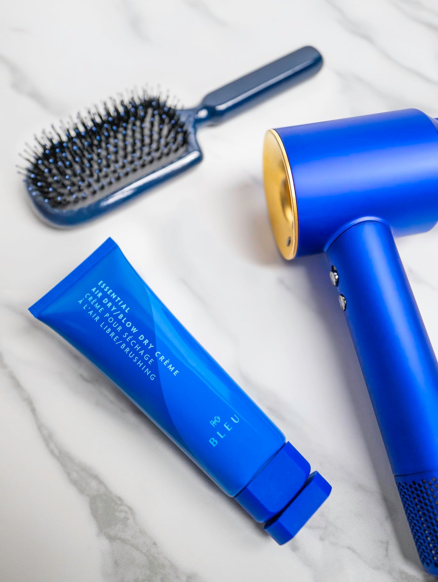 R+Co BLEU Essential Air Dry Blow Dry Crème - Lightweight Heat Protectant Styling Cream for Frizz Control, Hydration & Shine - Smooths & Detangles