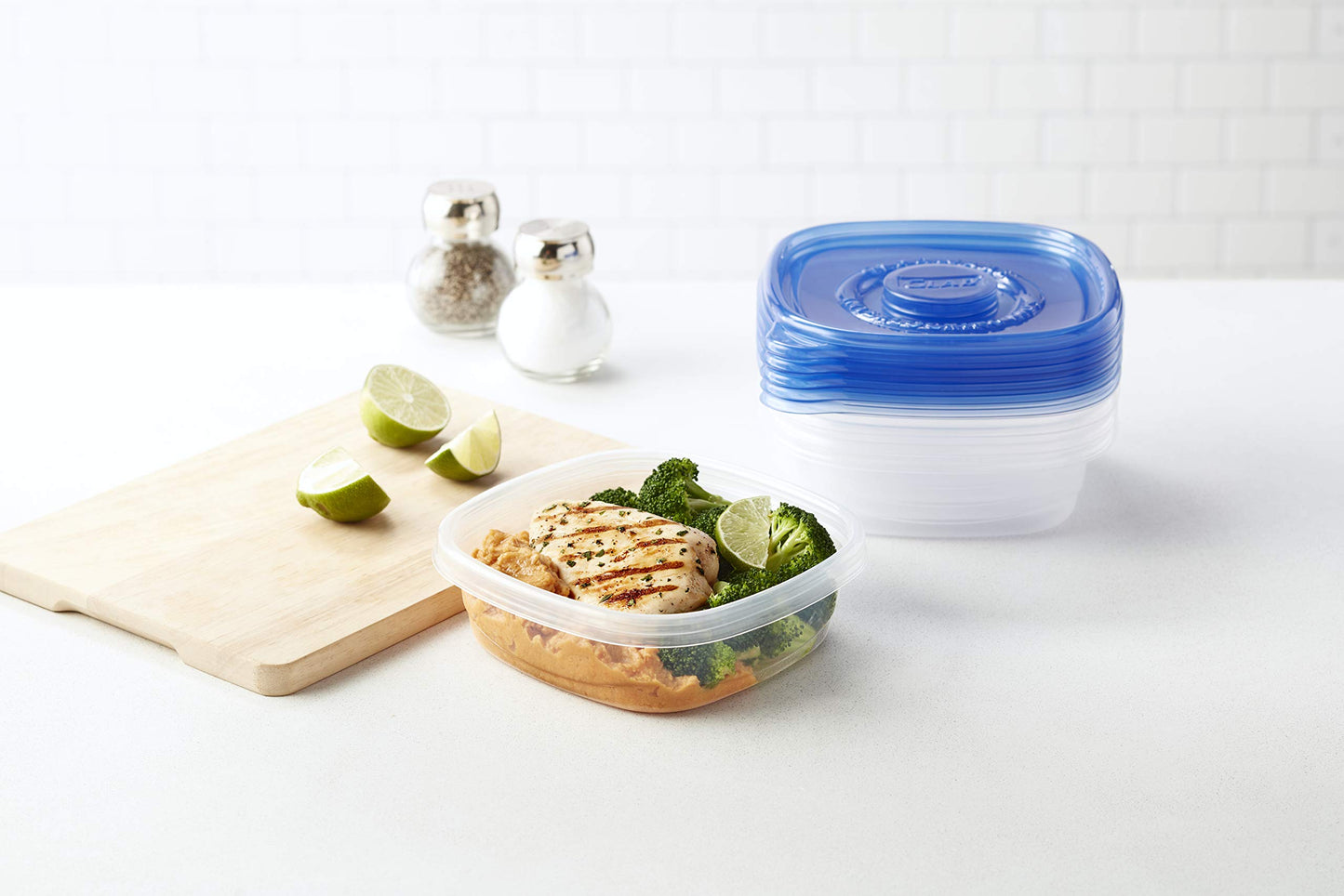 GladWare Entrée Food Storage Containers with Glad Lock Tight Seal | BPA Free | Medium Square Plastic Containers Hold Up to 25 Ounces of Food, 5 Count…