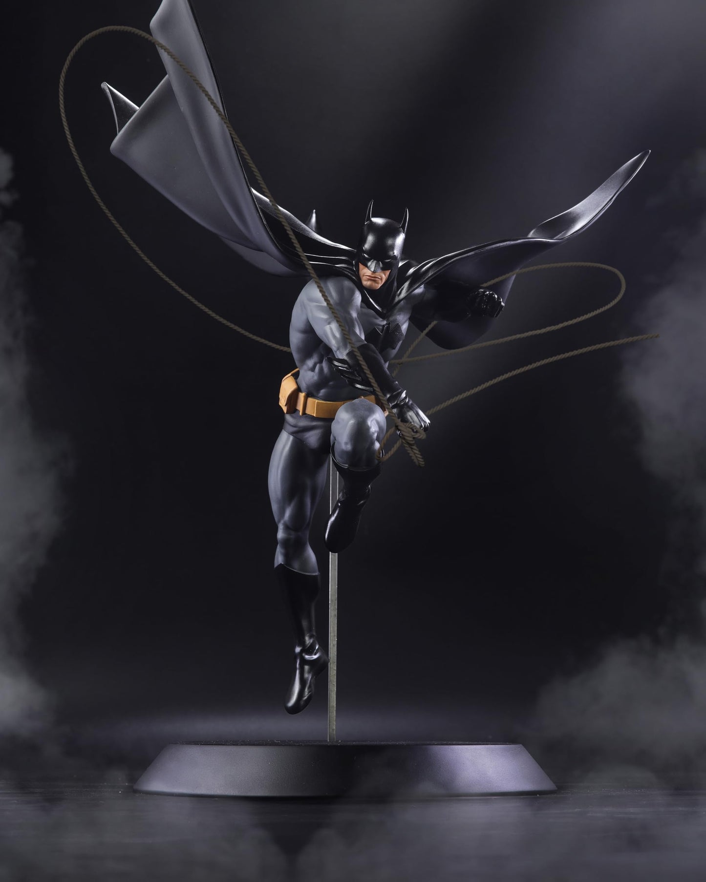 McFarlane Toys - DC Direct DC Designer Series Batman by Dan Mora 1:6th Scale Resin Statue