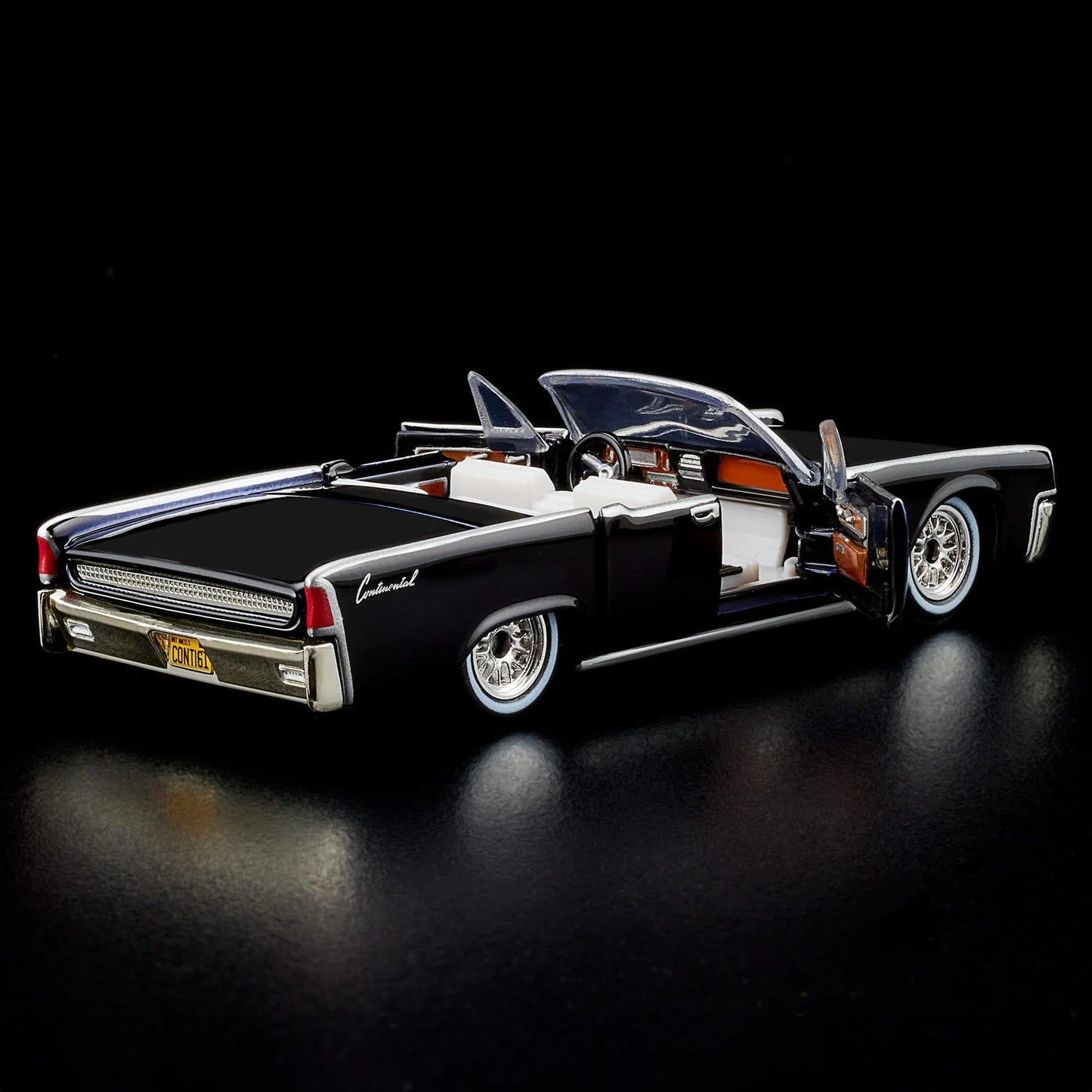 Hot Wheels ’61 Lincoln Continental Collectors RLC Exclusive