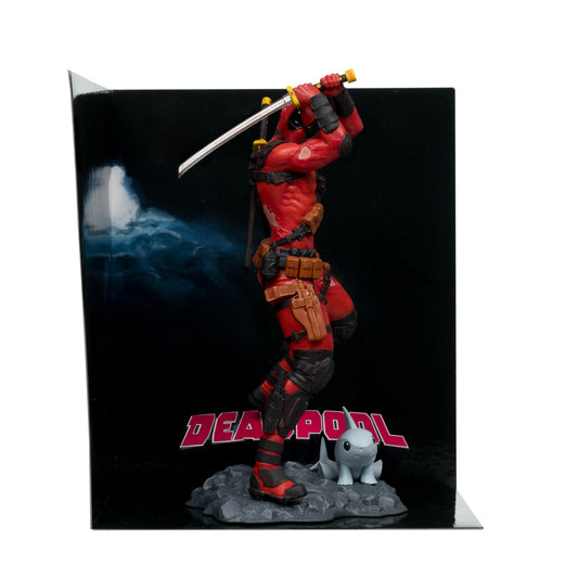 McFarlane Toys - Marvel Deadpool 1:10th Scale Collectible with Scene (Deadpool #1)