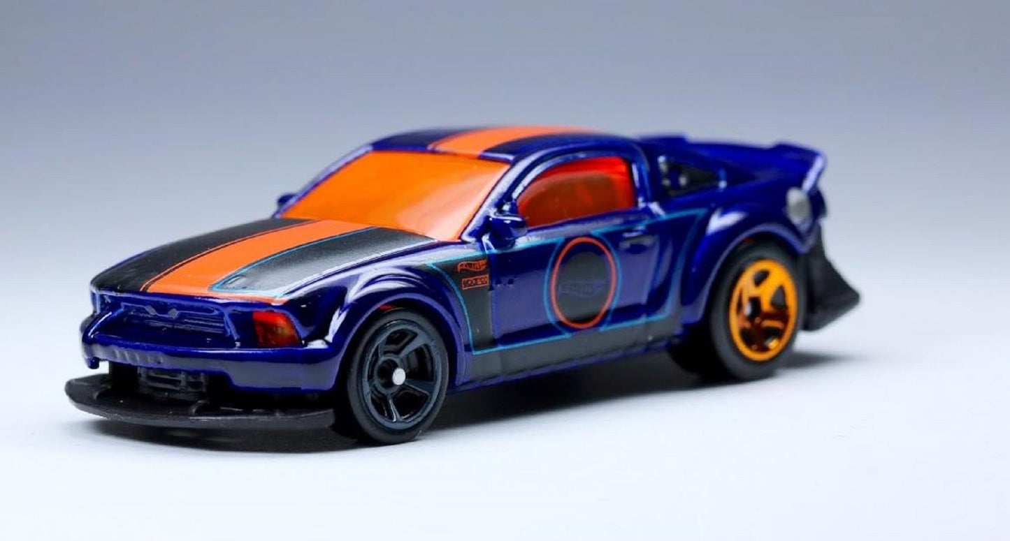 Hot Wheels, 2016 HW Digital Circuit, 2005 Ford Mustang [Blue] #21/250