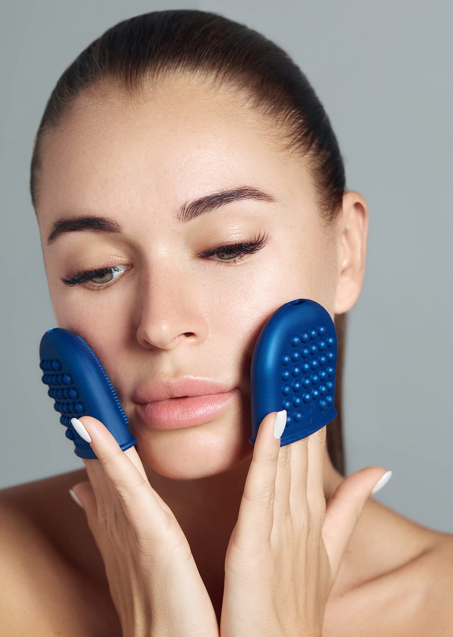 2 Mini Gloves Mini Glow Soft Silicone Facial Cleansing Brush and Face Massager Luxury Skincare Gift (Pink)