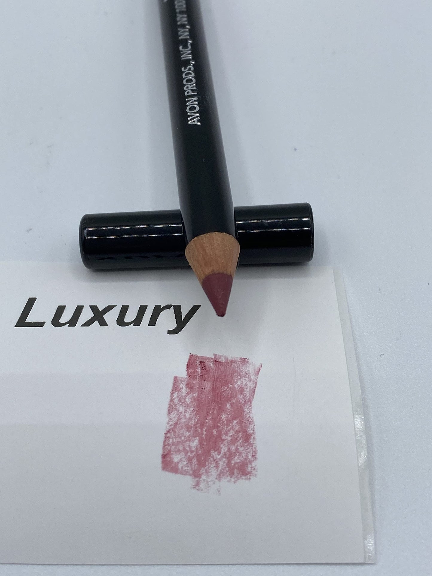 Avon Ultra Luxury lip Liner (Rosebud)