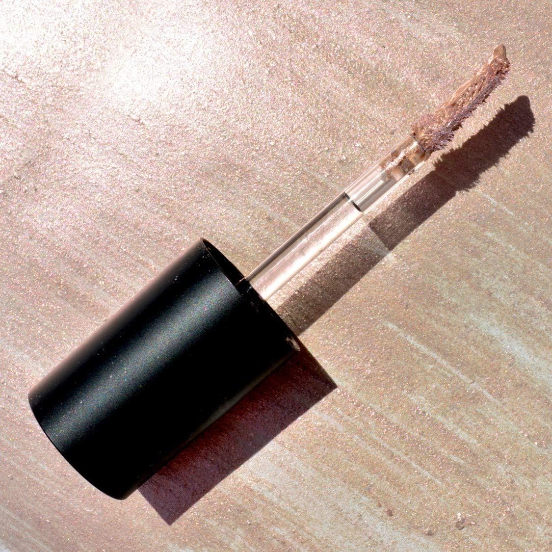 Palladio Liquid Eyeshadow, creamy shimmery formula that instantly adheres to the eyelid with flexible applicator wand for over 8 hours of smudge