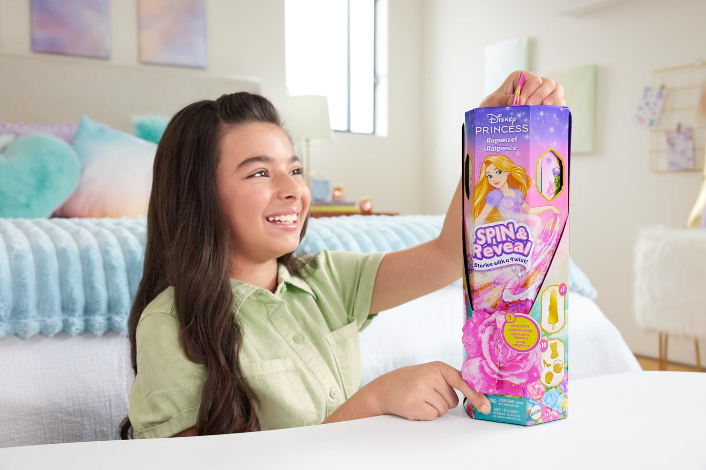 Mattel Disney Princess Rapunzel Fashion Doll Set, Spin & Reveal with 11 Surprises Including 5 Accessories, 5 Stickers & Play Scene, Inspired by Movie
