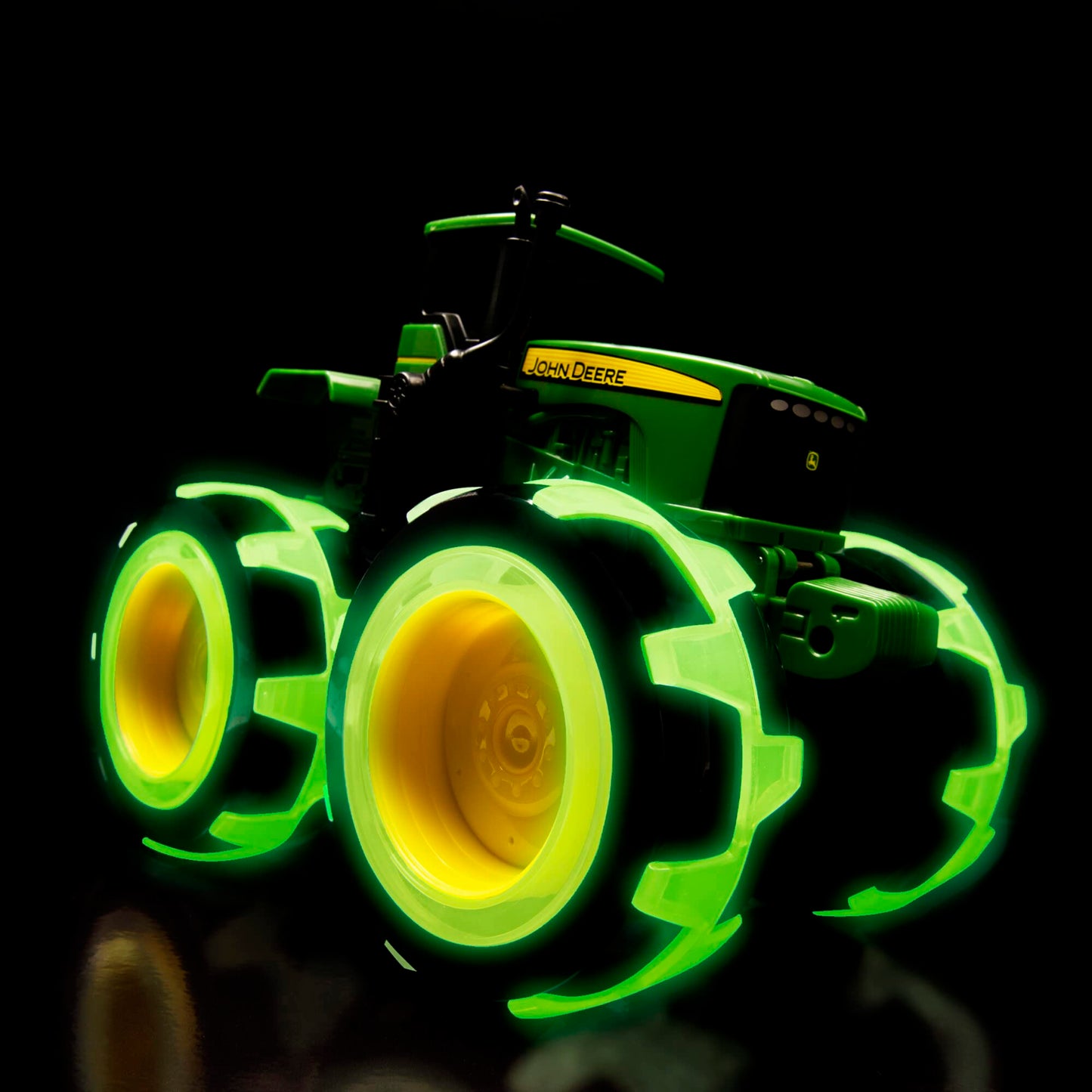 TOMY Monster Treads Lightning Wheels – John Deere Tractor Toy with Motion-Activated Light-Up Monster Truck Tires, Kids Ages 3+