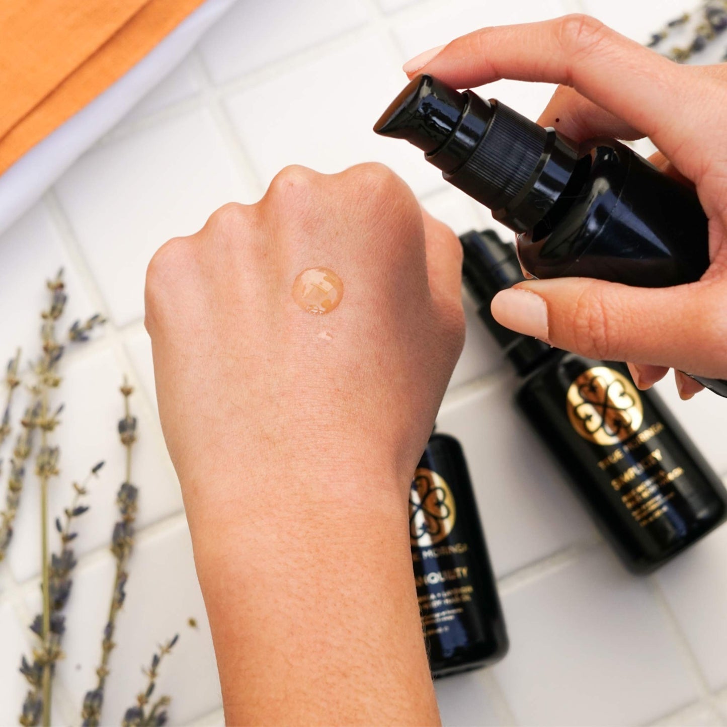 True Moringa Oil 100% Pure, Cold-Pressed Moringa Oil for Face, Hair & Skin?Anti Aging. Brightening Moisturizer, Unscented 30 ml ?