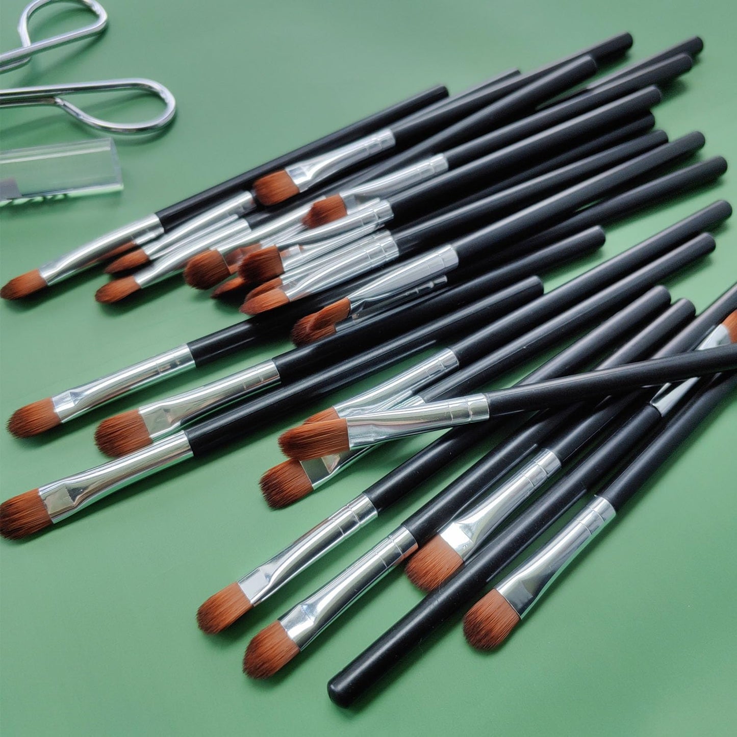 HYMAOME 50pcs Synthetic Eye Shadow Brushes, Blending Brush, Smudging/Shading Eyes Applicator, Black