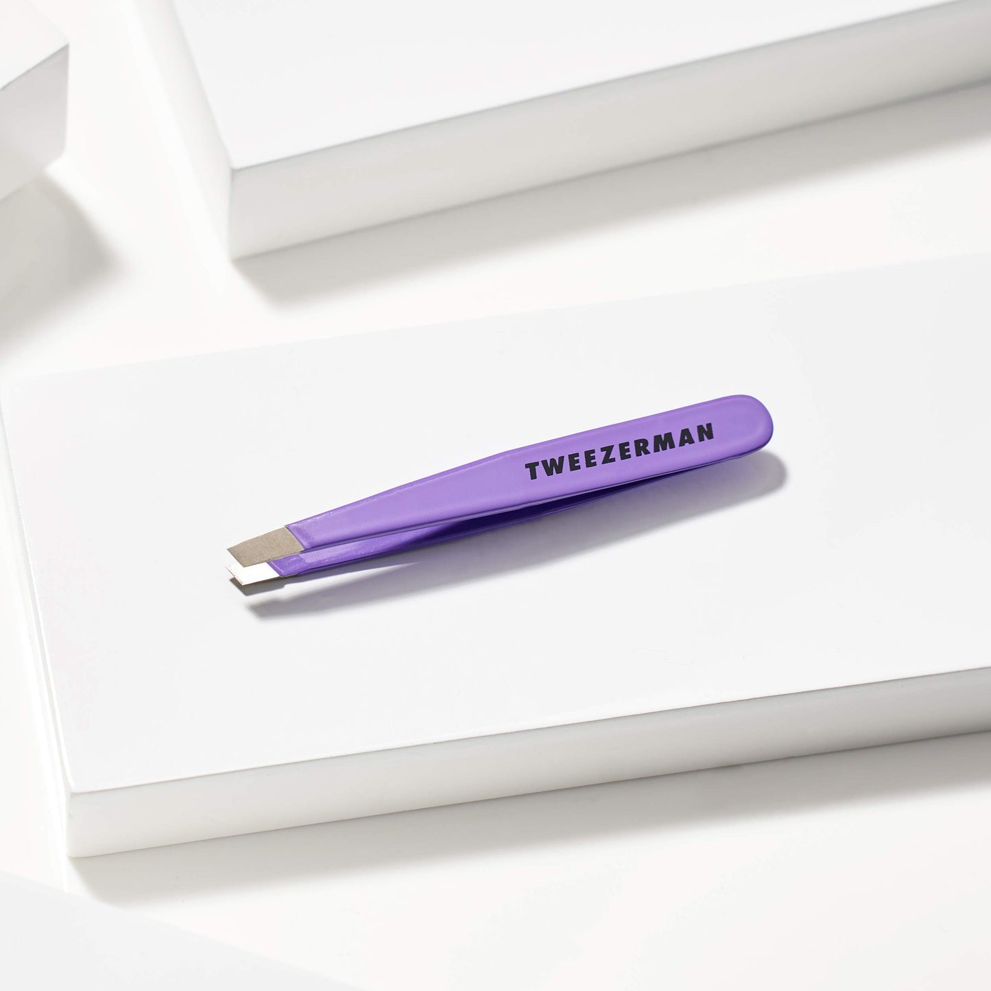 Tweezerman Mini Slant Travel Tweezers For Eyebrows, Travel Tweezers for Eyebrows, Facial Hair (Blooming Lilac)