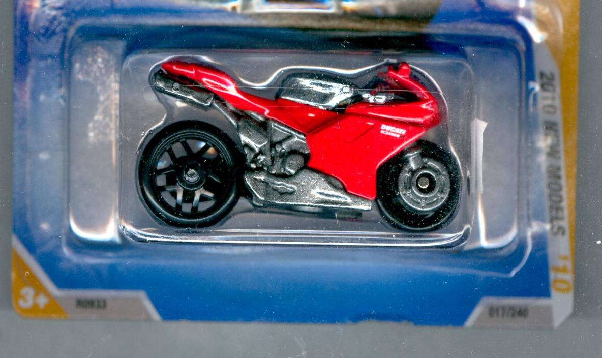 Hot Wheels 2010-017 Ducati 1098R New Models 17/44 RED 1:64 Scale