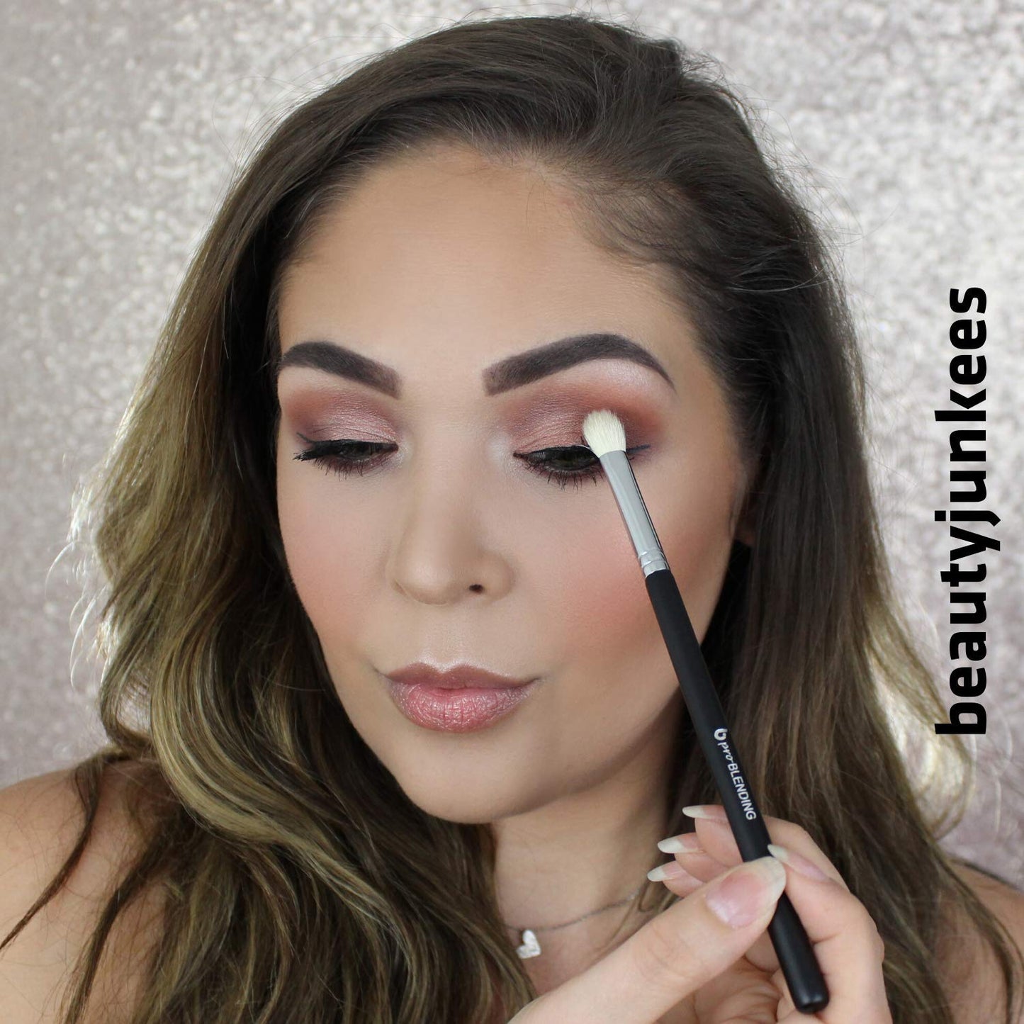 Tapered Blending Eyeshadow Makeup Brush - Beauty Junkees Professional Eye Shadow Blender Make Up Brush, Soft Firm Natural Hair Bristles for Precision