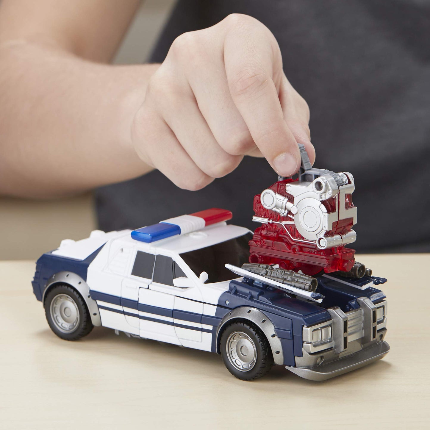 Transformers E0755: Bumblebee -- Energon Igniters Nitro Series Barricade