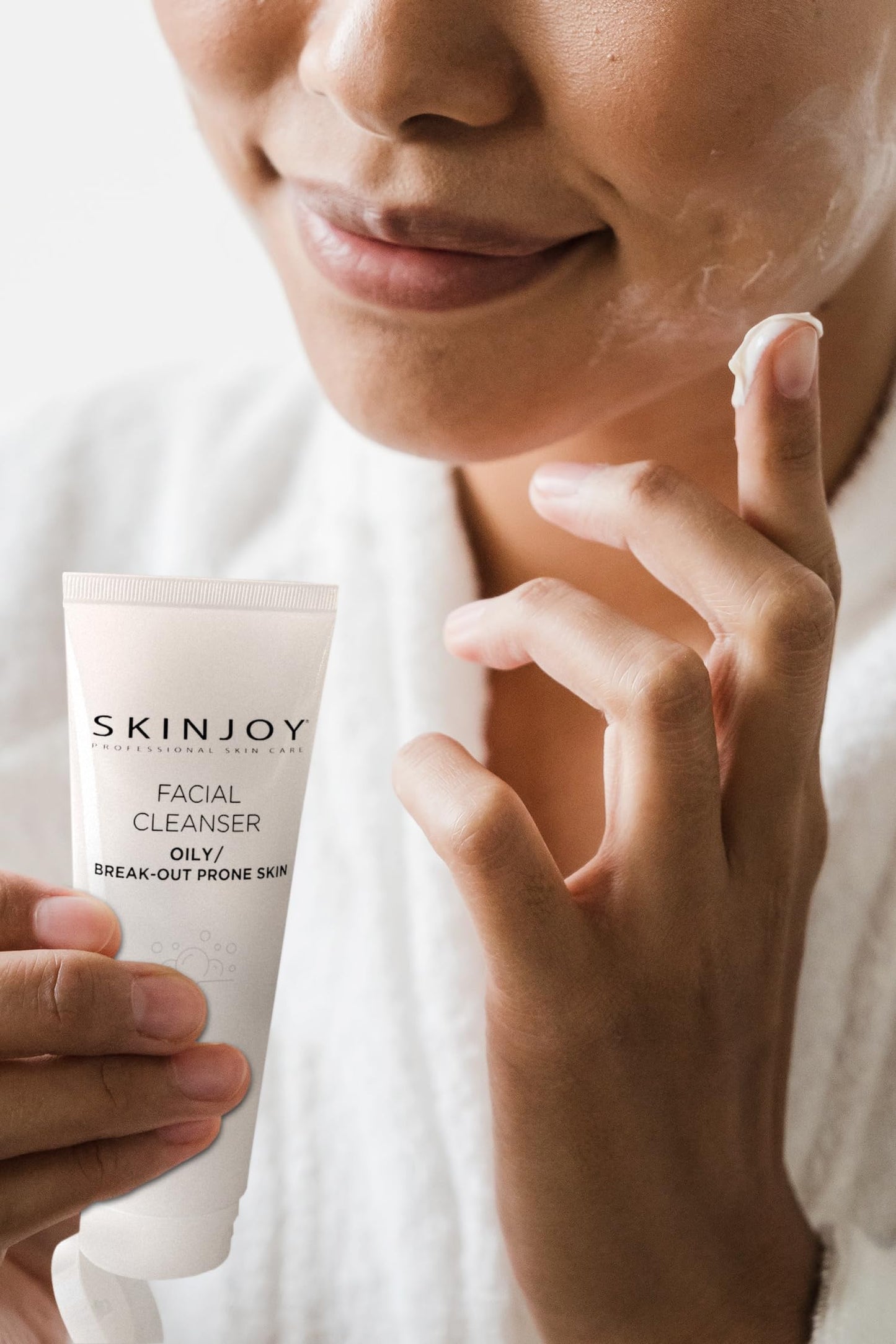 Skinjoy Facial Cleanser for Oily and Break-Out Prone Skin, Gentle Face Wash, Makeup Remover, Gluten-Free, Paraben-Free, Sulfate-Free - 4 fl oz