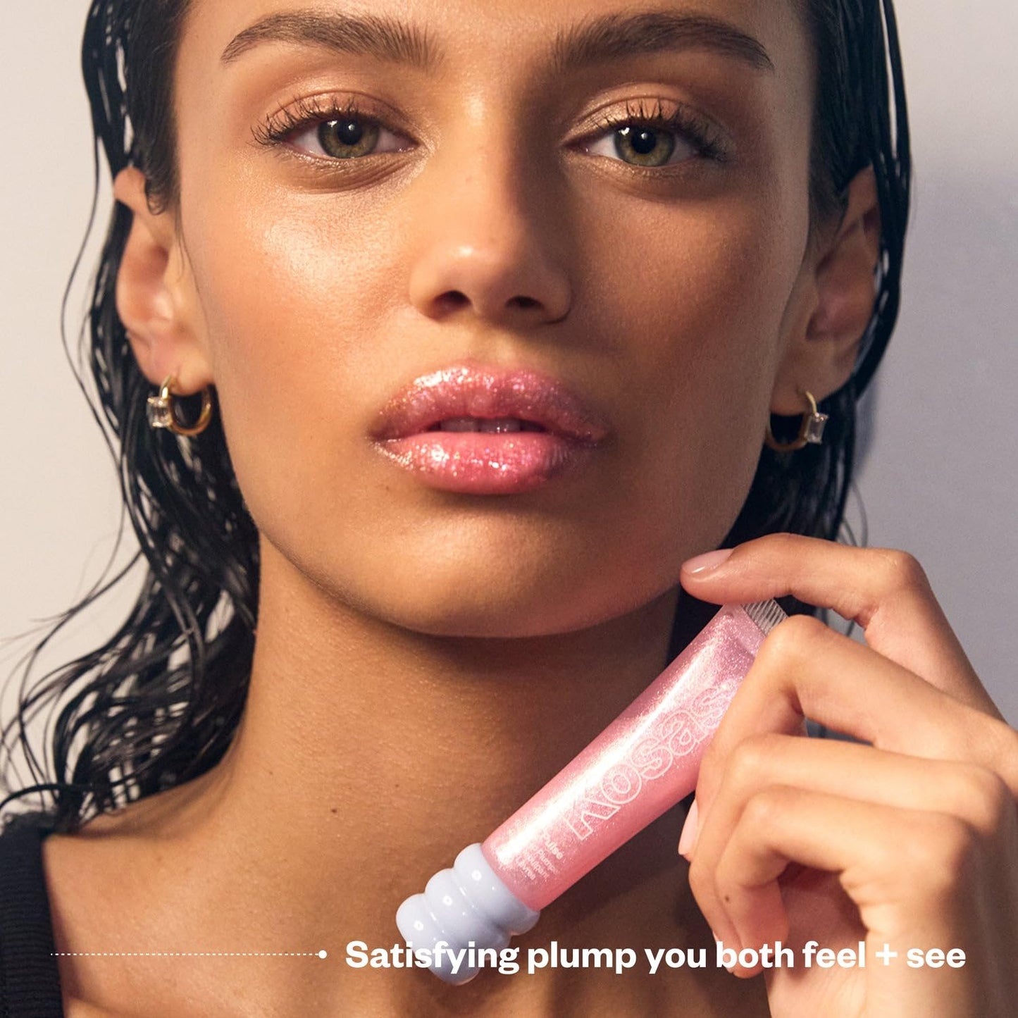 Kosas Lip Pulse Lip Plumper Gloss - Non-Sticky Hydrating Lip Gloss with Warming-Cooling Tingle, Mirror Shine Finish, Visibly Fuller Lips, Aura Flare