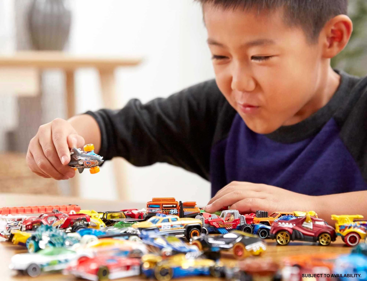 Hot Wheels Toy Cars 20-Pack, Set of 20 Die-Cast 1:64 Scale Toy Sports & Race Vehicles for Kids & Collectors (Styles May Vary)