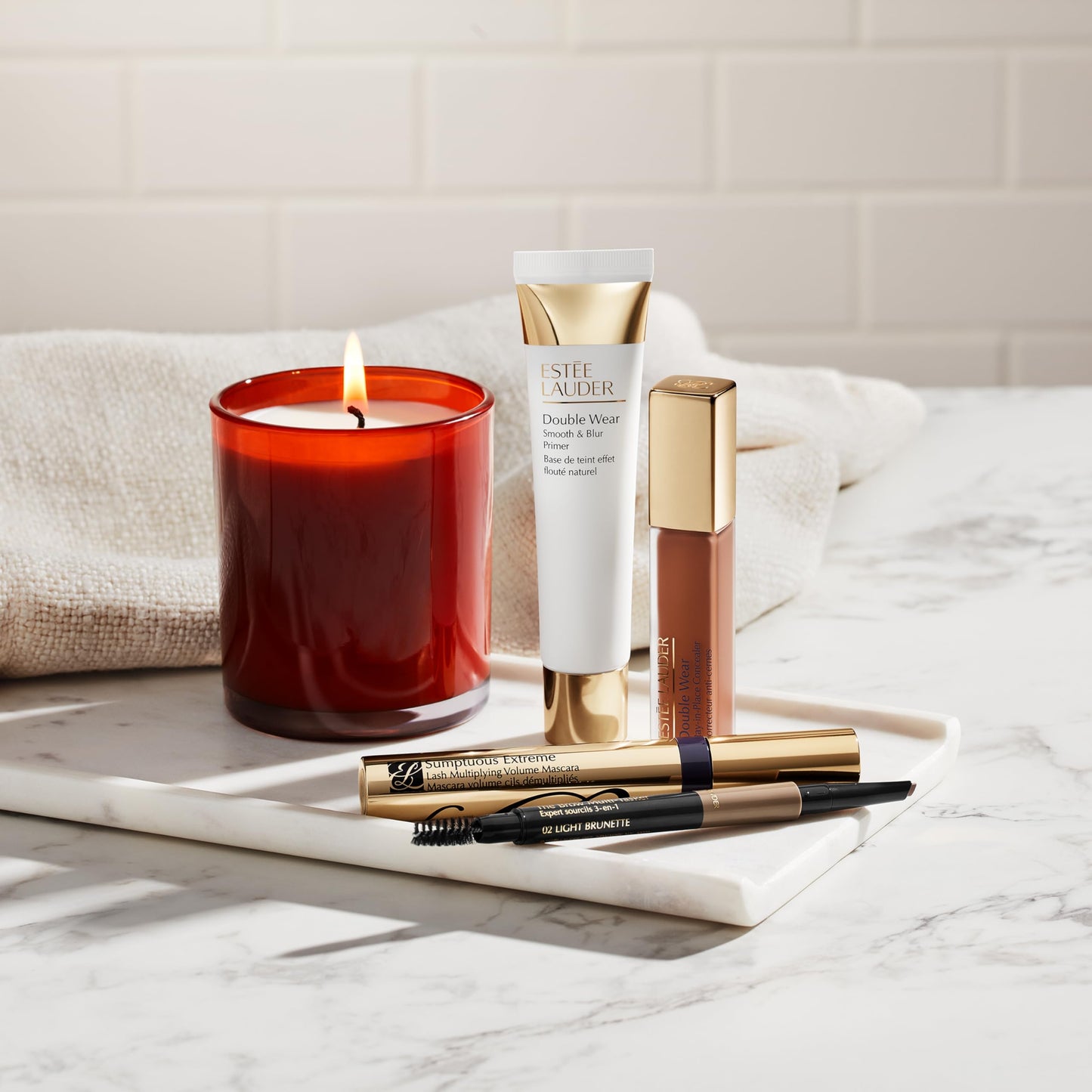 Estée Lauder The Brow Multi-Tasker 3-in-1 Tool | Eyebrow Pencil, Powder and Brush, 06 Chestnut