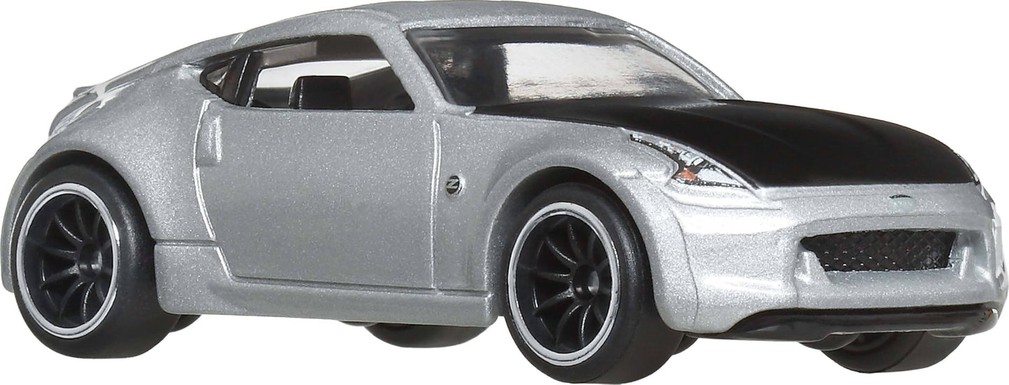 Hot Wheels Cars, Premium Fast & Furious 1:64 Scale Die-Cast Car for Collectors Inspired by Fast & Furious Movie Franchise