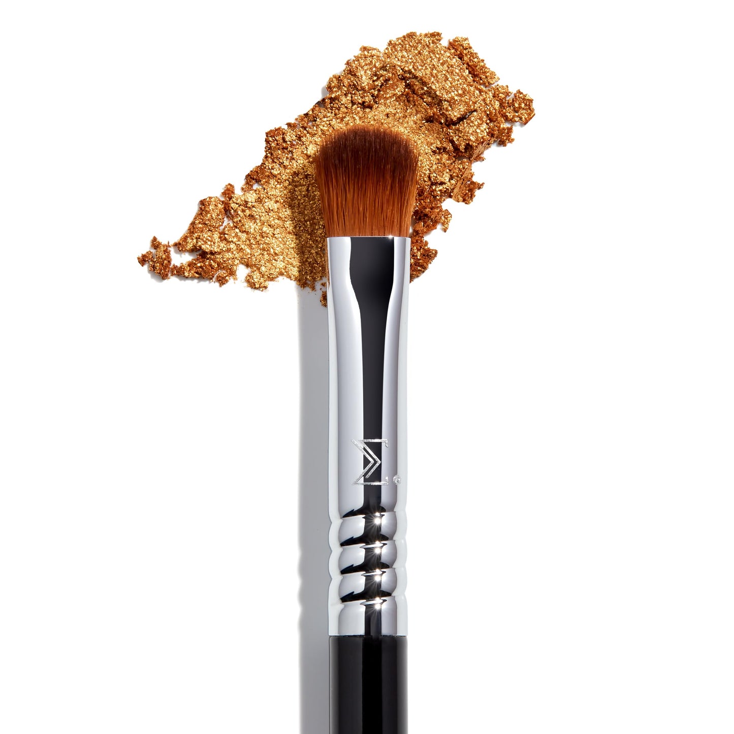 Sigma Beauty Professional E54 Medium Sweeper Brush - Professional Eyeshadow Brush for Controlled Lid Application, Packing on Metallic Shades