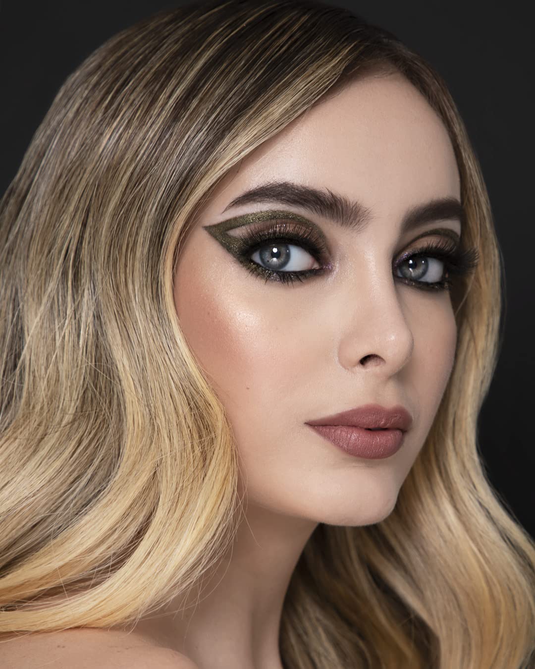 Sigma Beauty Untamed Eyeshadow Palette - 14 Bold Eyeshadow Shades in Matte, Shimmer and Metalic Finishes - Highly Pigmented Vegan Eye Makeup Palette…