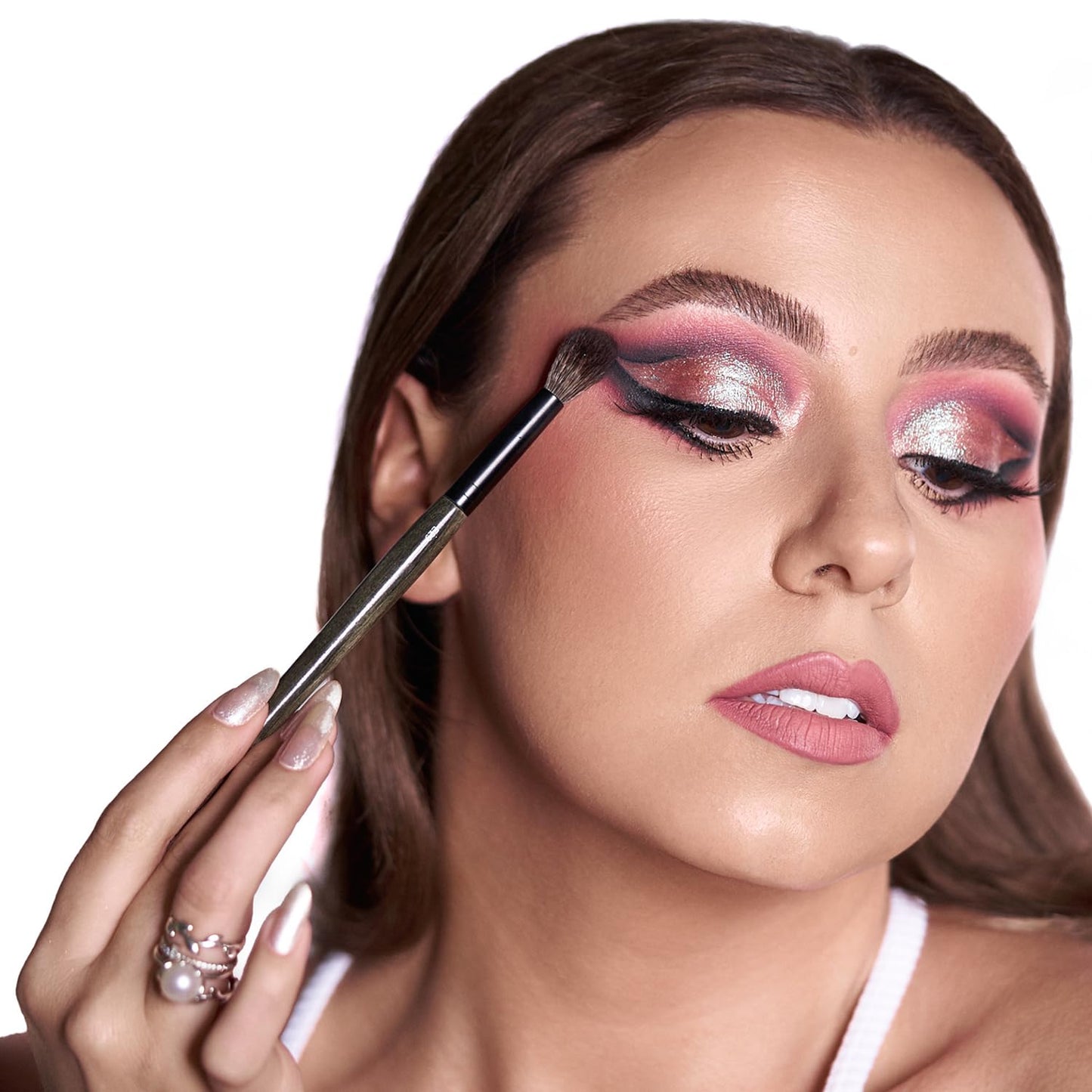 Rose and Ben Beauty E29 Blending Eye Brush | Tapered Dome for Contouring & Depth | Cruelty-Free Bristles