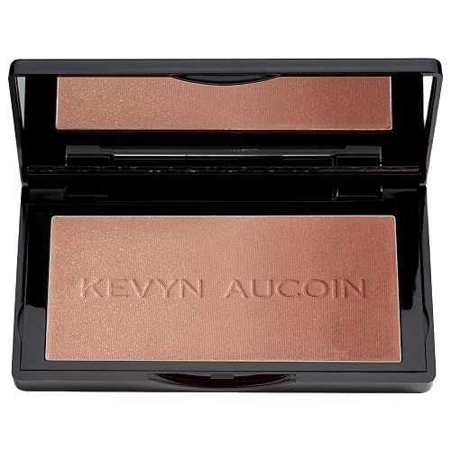 Kevyn Aucoin The Neo-Bronzer, Sundown Deep: 3 in 1 makeup palette. Highlighter, blush & bronzer in one smooth gradient makeup compact. Shimmer & matte