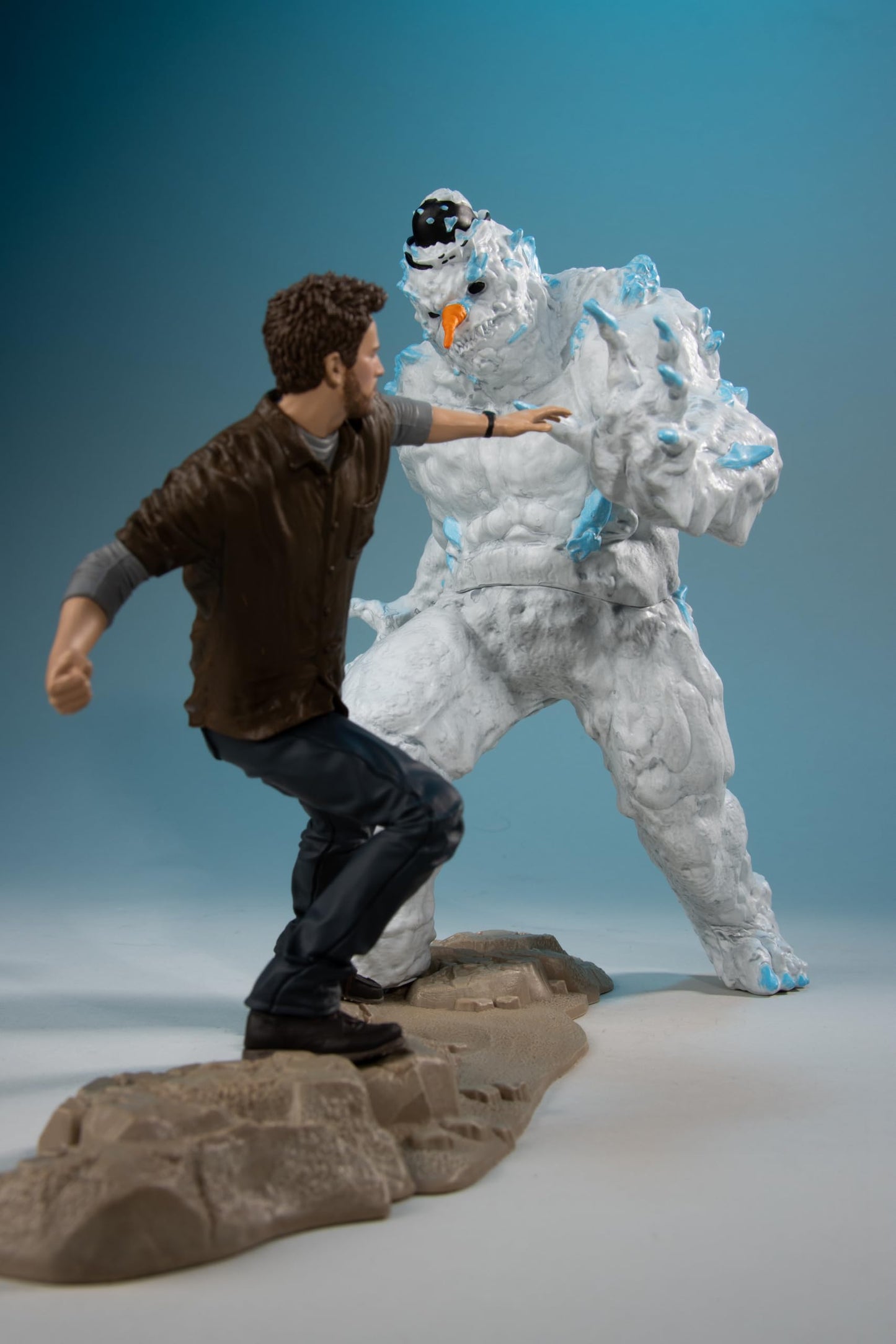 McFarlane Toys - Red One Jack O'Malley vs Snowman 6in Posed Figure 2pk