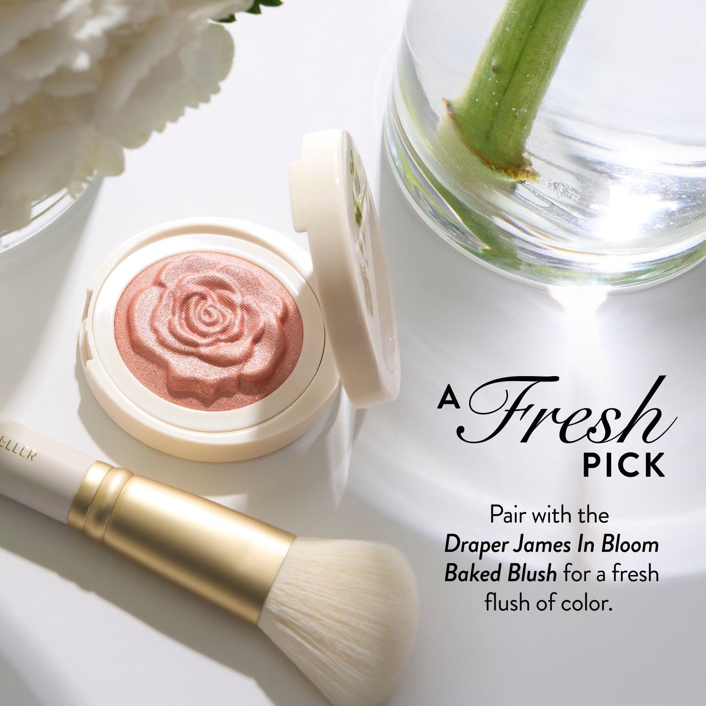 LAURA GELLER NEW YORK Angled Blush Brush - Sculpting & Blending Brush for Blush, Bronzer & Contour - Soft Vegan Bristles - Draper James Limited