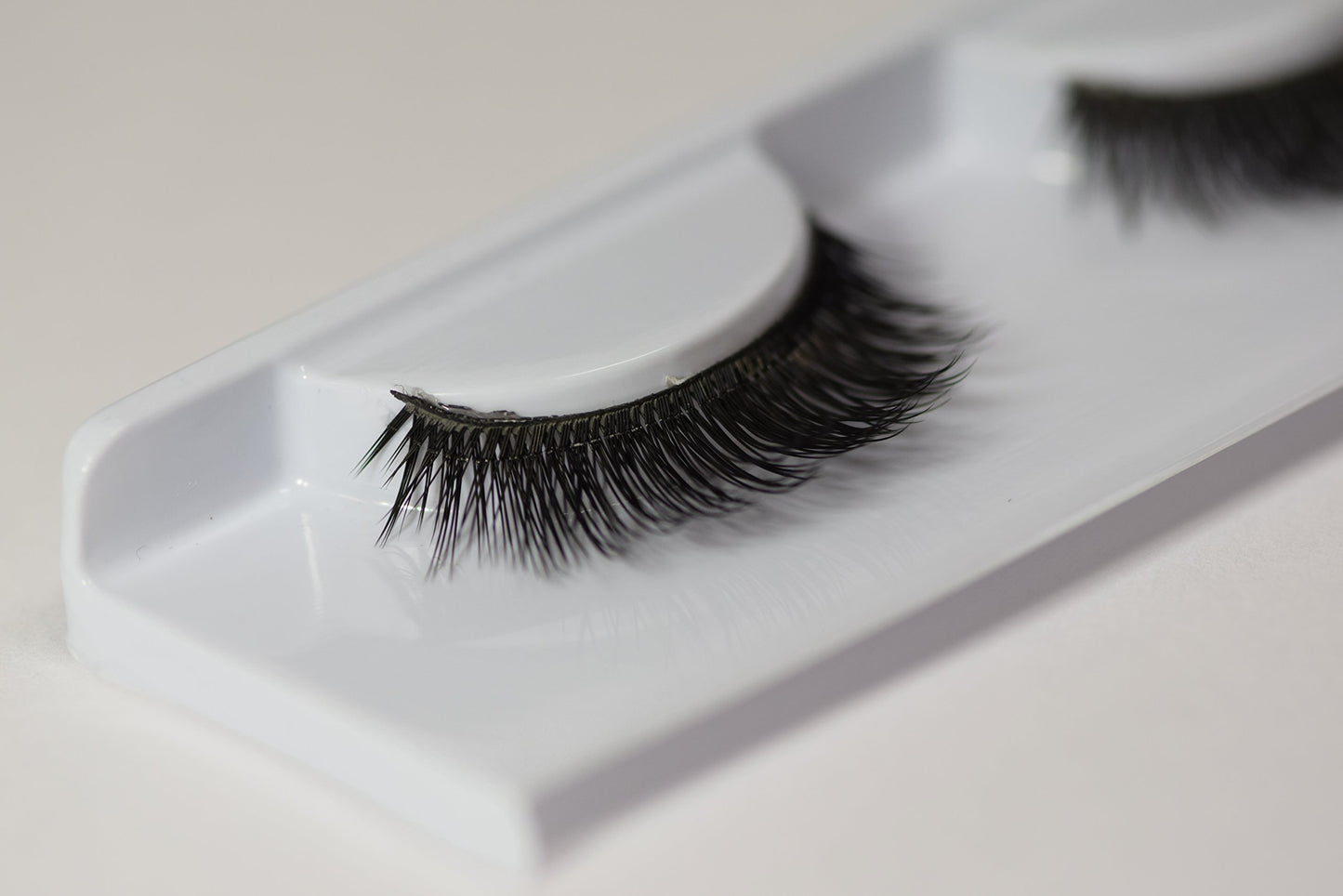 "4 Pairs" Miss 3D Volume lash M344